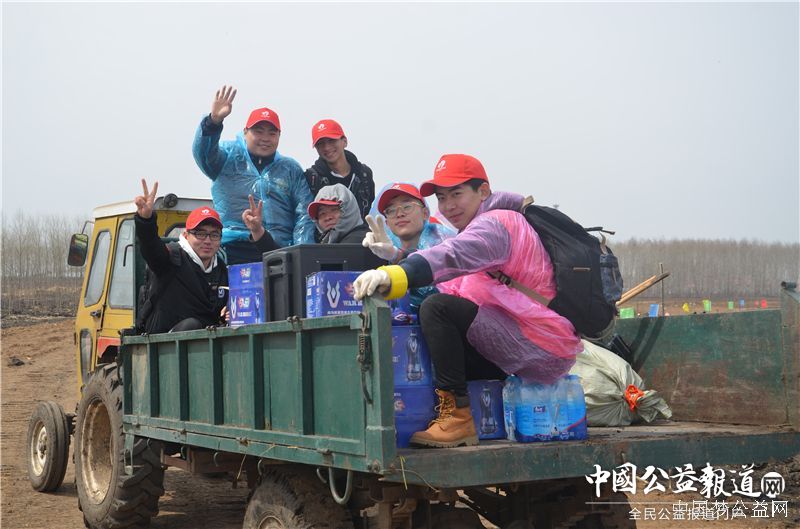 爱游戏（中国）圆满完成“保护青山绿水_共建大美龙江”千人公益植树志愿服务工作